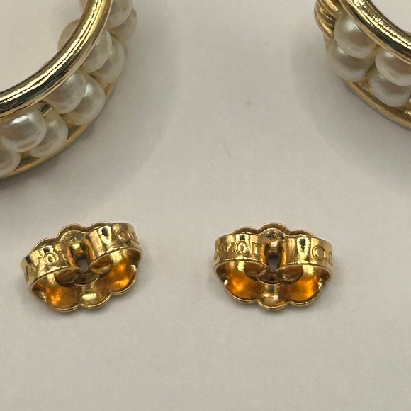 Avon Gold and Pearl Accent Earrings - Picture 5 of 9